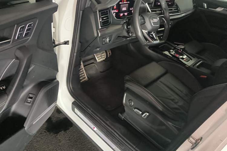 Used Audi Q5L 2023 45T Luxury Dynamic Model Driver Seat