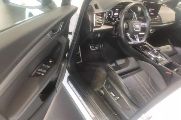 Used Audi Q5L 2023 40T Luxury Dynamic Model Driver Seat