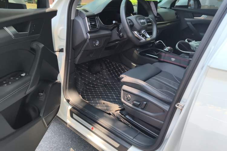 Used Audi Q5L 2023 40T Fashionable and Dynamic Edition Driver Seat