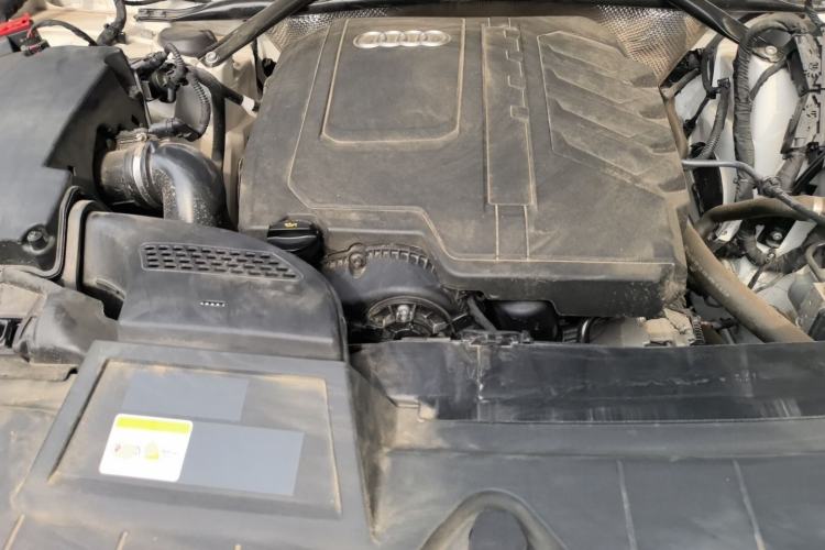 Used Audi Q5L 2023 40T Fashionable and Dynamic Edition Engine Bay