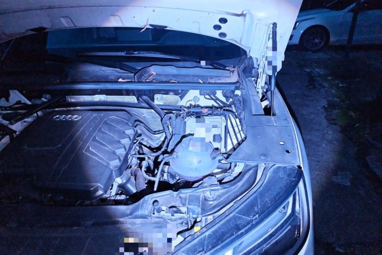 Used Audi Q5L 2023 40T Luxury Dynamic Model Engine Bay Left