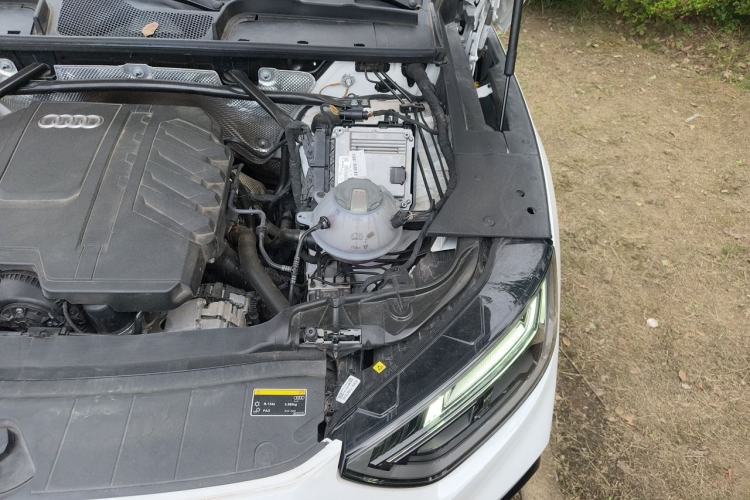 Used Audi Q5L 2023 40T Luxury Dynamic Model Engine Bay Left