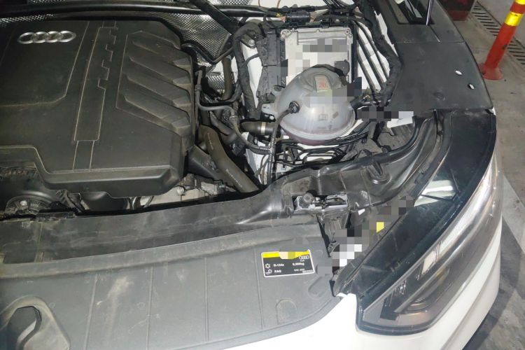 Used Audi Q5L 2023 40T Luxury Dynamic Model Engine Bay Left