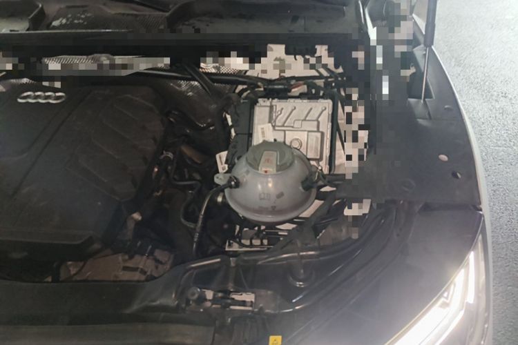 Used Audi Q5L 2023 45T Luxury Dynamic Model Engine Bay Left