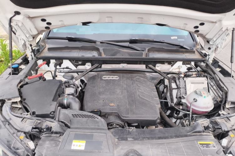 Used Audi Q5L 2023 40T Fashionable and Dynamic Edition Engine Bay