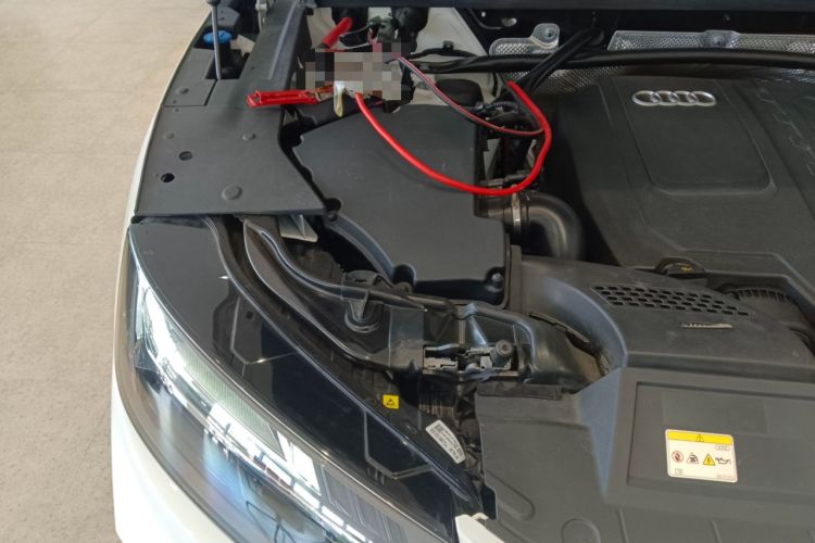 Used Audi Q5L 2023 40T Luxury Dynamic Model Engine Bay Right