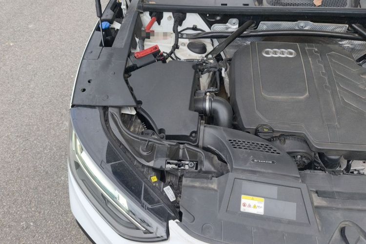 Used Audi Q5L 2023 40T Luxury Dynamic Model Engine Bay Right
