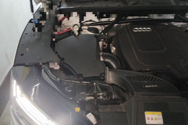 Used Audi Q5L 2023 45T Luxury Dynamic Model Engine Bay Right