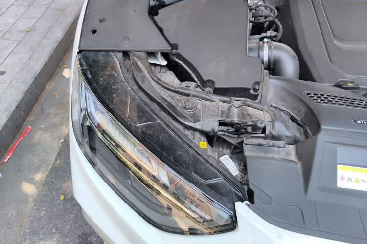 Used Audi Q5L 2023 40T Fashionable and Dynamic Edition Engine Bay Right