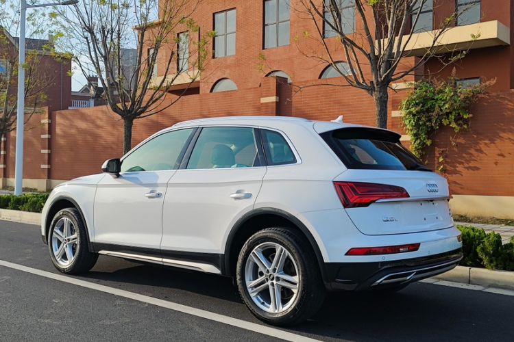 Used Audi Q5L 2023 40T Fashionable and Elegant Version Exterior 4