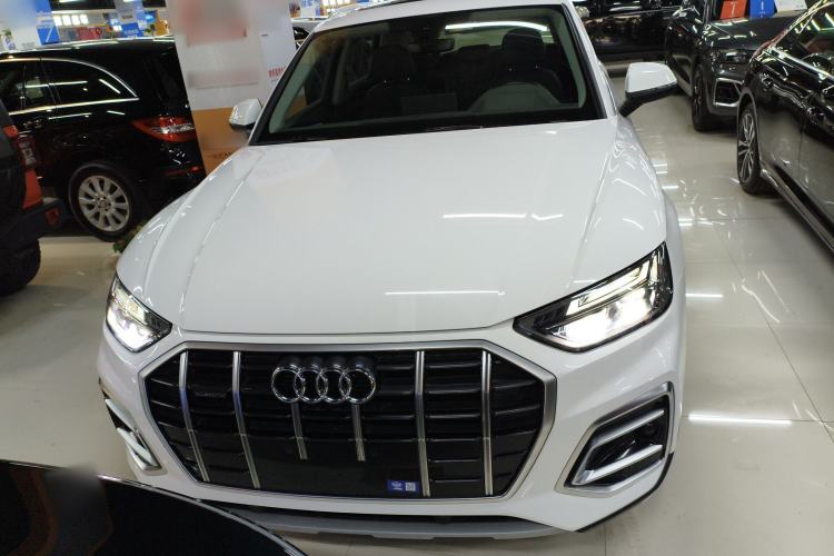 Used Audi Q5L 2023 40T Fashionable and Elegant Version Front