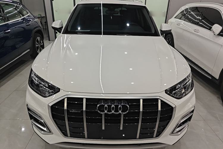 Used Audi Q5L 2023 40T Fashionable and Elegant Version Front