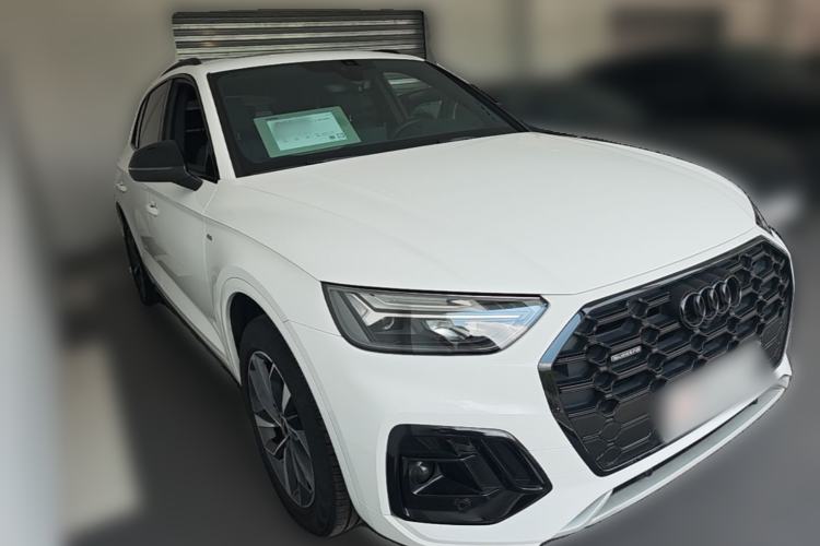 Used Audi Q5L 2023 40T Luxury Dynamic Model Front Right 45 Deg