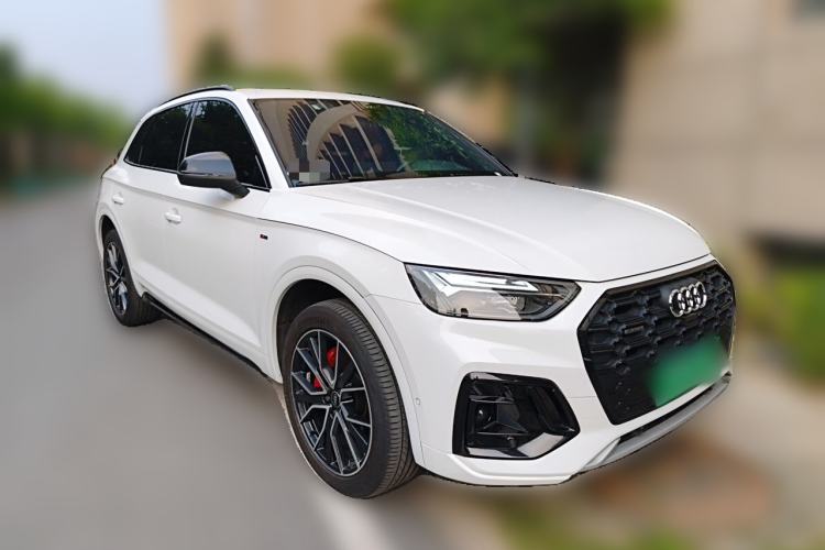 Used Audi Q5L 2023 45T Luxury Dynamic Model Front Right 45 Deg