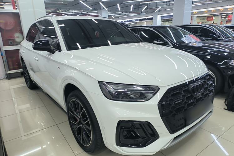Used Audi Q5L 2023 45T Luxury Dynamic Model Front Right 45 Deg