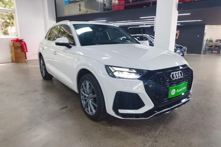Used Audi Q5L 2023 40T Fashionable and Dynamic Edition Front Right 45 Deg