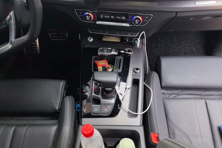Used Audi Q5L 2023 40T Fashionable and Dynamic Edition Gear Lever