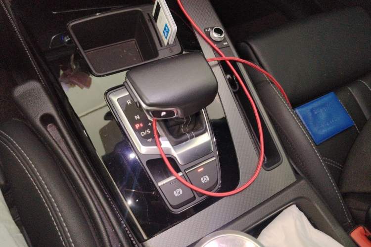 Used Audi Q5L 2023 40T Luxury Dynamic Model Gear Lever