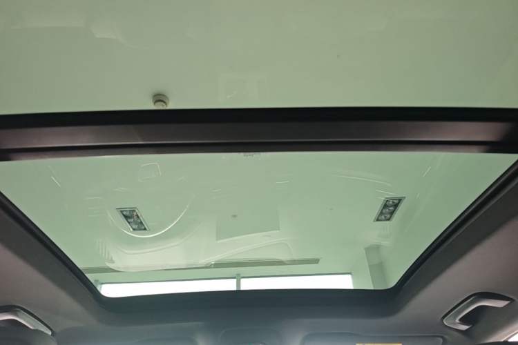 Used Audi Q5L 2023 40T Luxury Dynamic Model Headliner