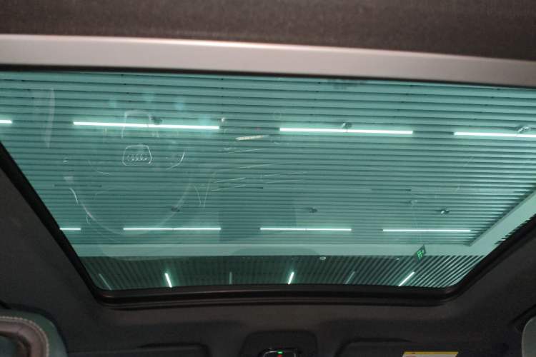 Used Audi Q5L 2023 40T Luxury Dynamic Model Headliner