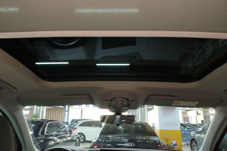 Used Audi Q5L 2023 40T Fashionable and Elegant Version Headliner