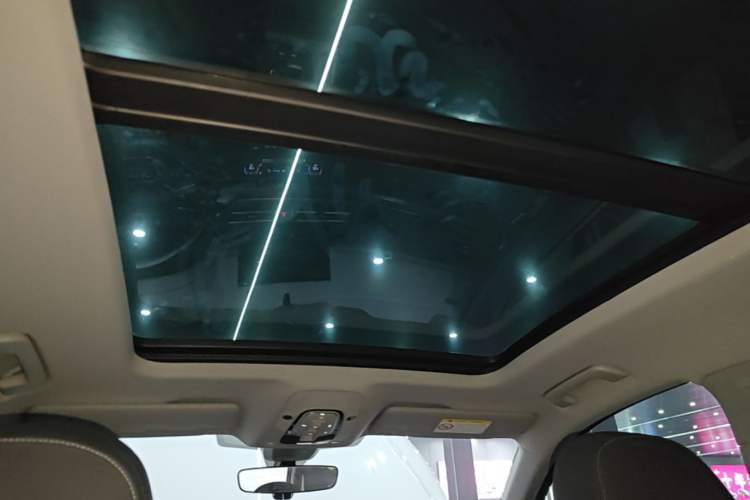 Used Audi Q5L 2023 40T Fashionable and Elegant Version Headliner