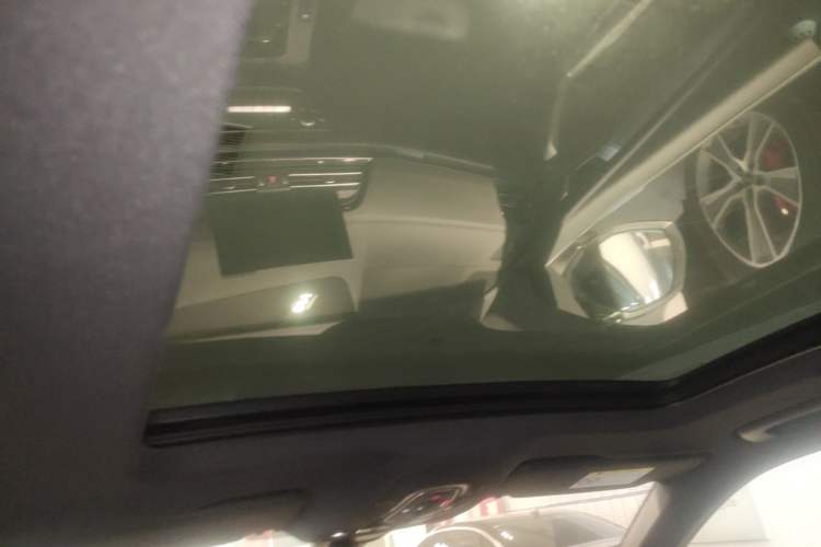 Used Audi Q5L 2023 40T Luxury Dynamic Model Headliner