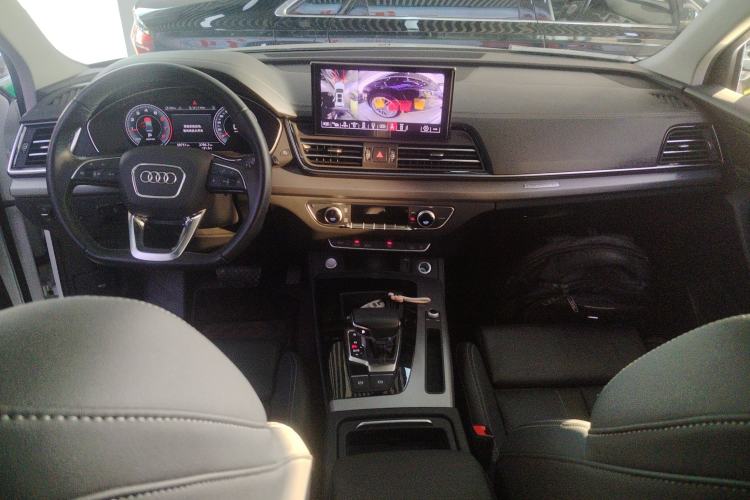 Used Audi Q5L 2023 40T Fashionable and Dynamic Edition Interior 2