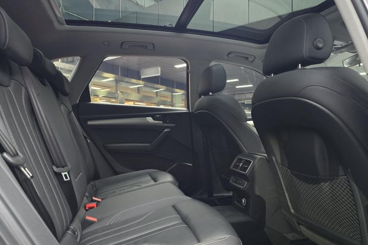 Used Audi Q5L 2023 40T Fashionable and Dynamic Edition Interior 3