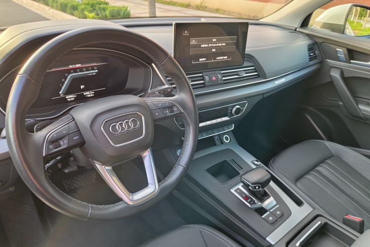 Used Audi Q5L 2023 40T Fashionable and Elegant Version Interior 3