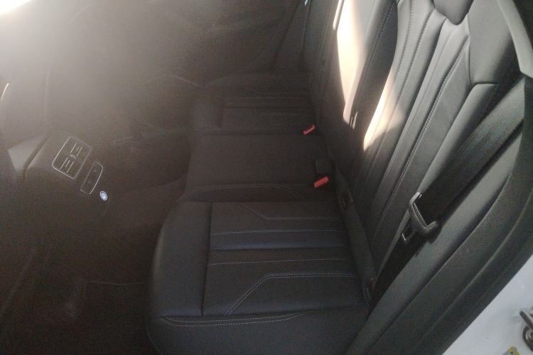 Used Audi Q5L 2023 40T Fashionable and Dynamic Edition Interior 4