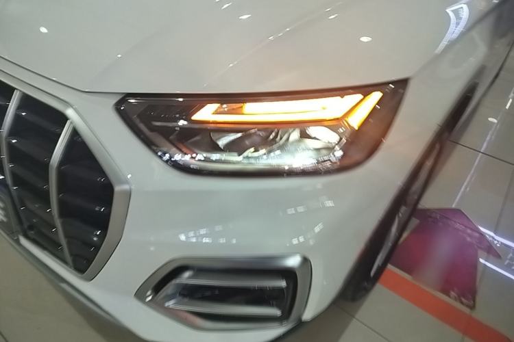 Used Audi Q5L 2023 40T Luxury Elegant Model Left Front Headlight