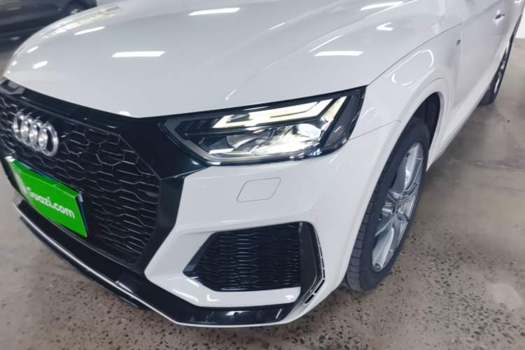 Used Audi Q5L 2023 40T Fashionable and Dynamic Edition Left Front Headlight