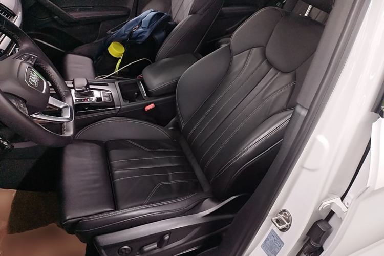 Used Audi Q5L 2023 40T Luxury Dynamic Model Left Front Seat