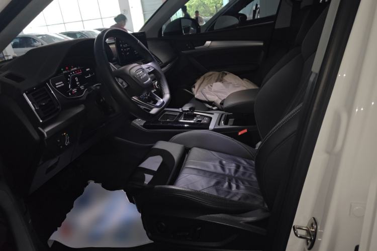 Used Audi Q5L 2023 40T Fashionable and Dynamic Edition Left Front Seat