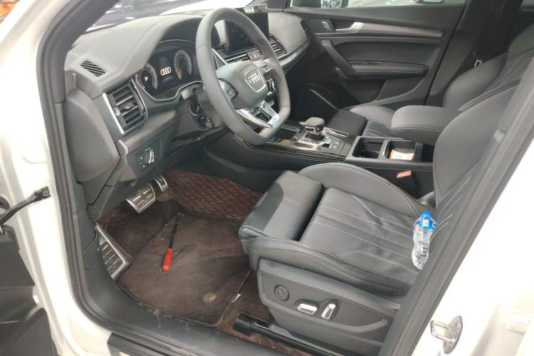 Used Audi Q5L 2023 40T Luxury Dynamic Model Left Front Seat