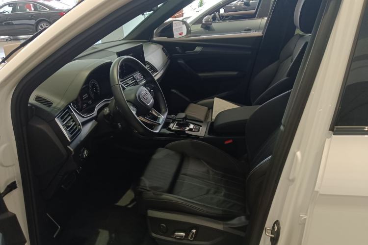 Used Audi Q5L 2023 40T Luxury Dynamic Model Left Front Seat