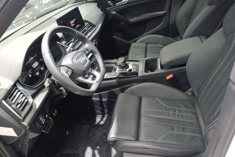 Used Audi Q5L 2023 40T Luxury Dynamic Model Left Front Seat
