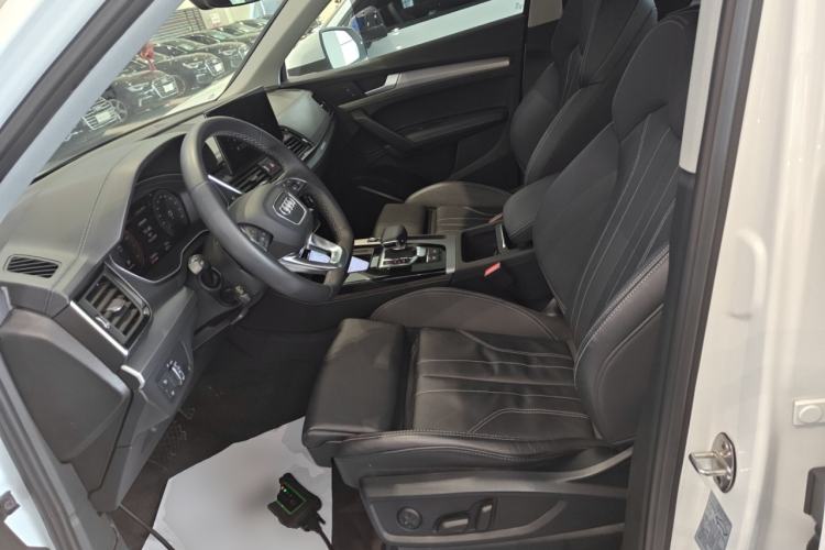 Used Audi Q5L 2023 40T Fashionable and Dynamic Edition Left Front Seat