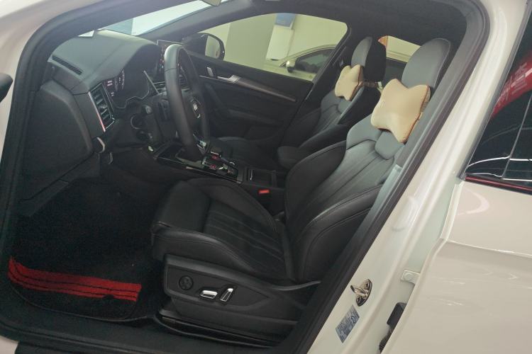 Used Audi Q5L 2023 40T Luxury Dynamic Model Left Front Seat