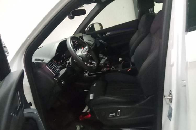 Used Audi Q5L 2023 40T Luxury Dynamic Model Left Front Seat