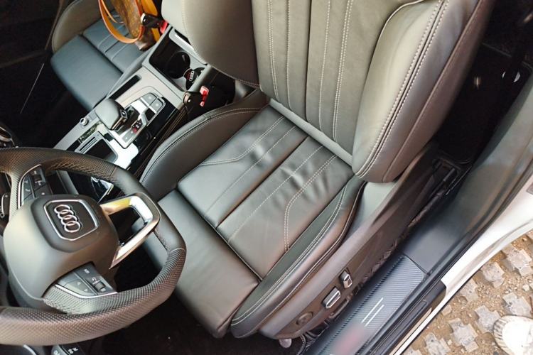 Used Audi Q5L 2023 45T Luxury Dynamic Model Left Front Seat