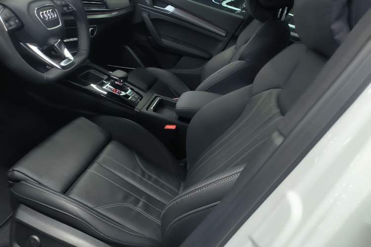 Used Audi Q5L 2023 45T Luxury Dynamic Model Left Front Seat