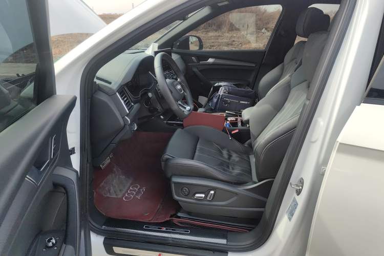 Used Audi Q5L 2023 40T Luxury Dynamic Model Left Front Seat