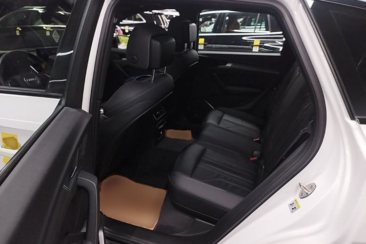 Used Audi Q5L 2023 40T Luxury Dynamic Model Left Rear Seat