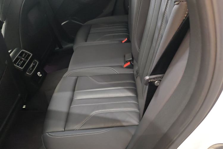 Used Audi Q5L 2023 40T Luxury Dynamic Model Left Rear Seat