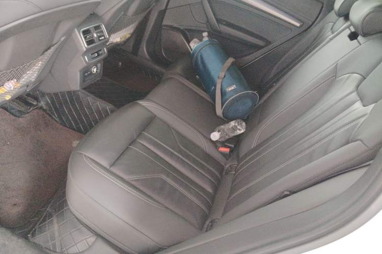 Used Audi Q5L 2023 40T Luxury Dynamic Model Left Rear Seat