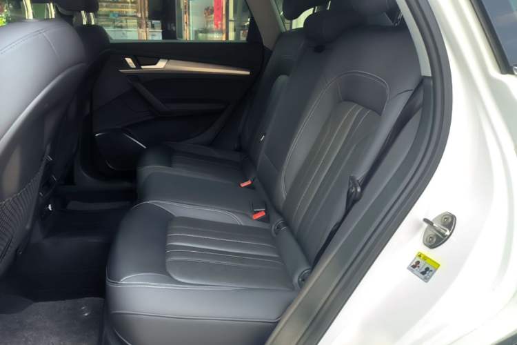 Used Audi Q5L 2023 40T Fashionable and Elegant Version Left Rear Seat