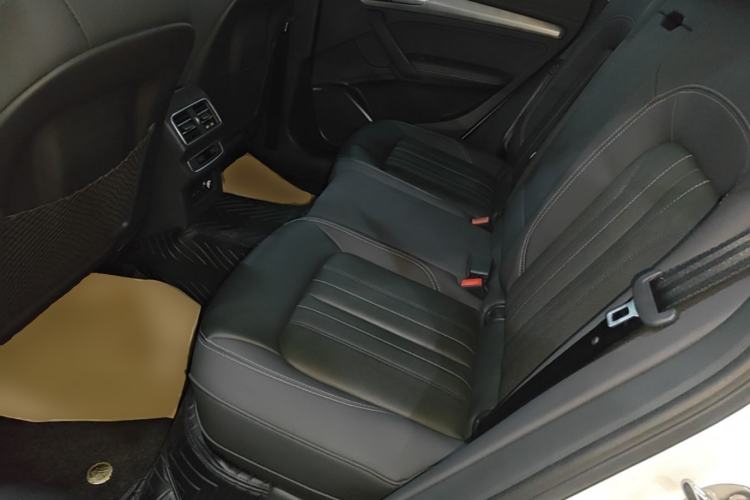 Used Audi Q5L 2023 40T Fashionable and Elegant Version Left Rear Seat