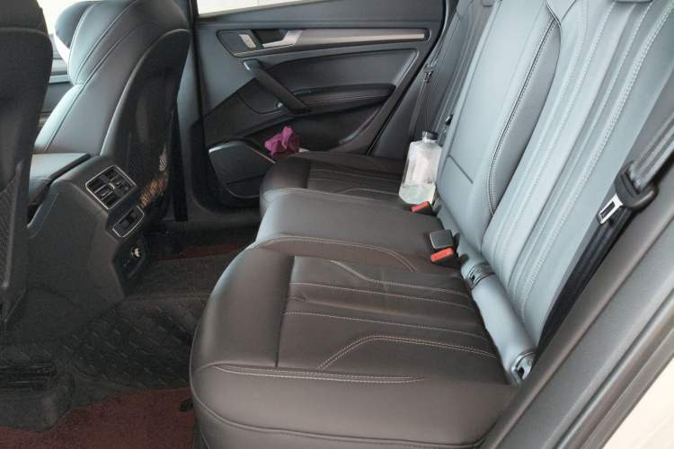 Used Audi Q5L 2023 40T Fashionable and Dynamic Edition Left Rear Seat